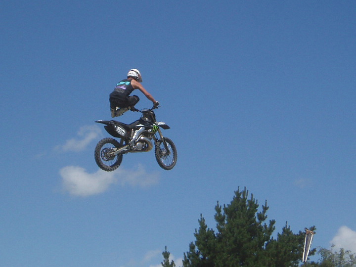 OLYMPUS DIGITAL CAMERA